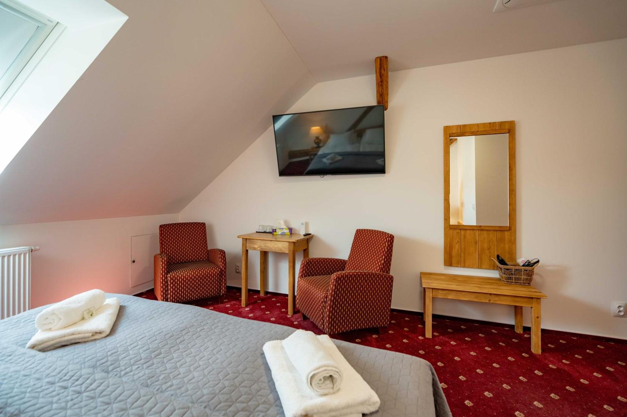 Hotel Volf Prestice Ngoại thất bức ảnh